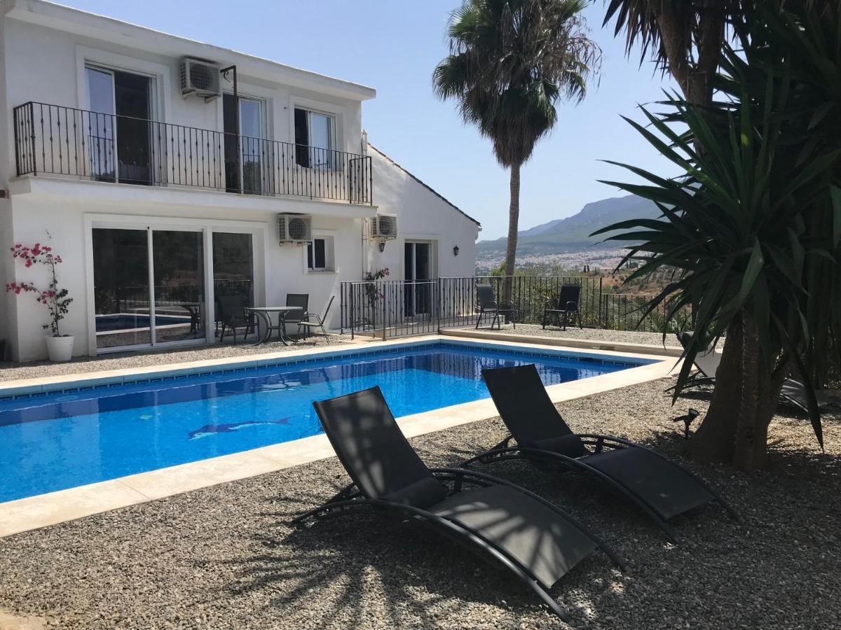 Studio Views Apartment, Cortijo Fruitful Hills Málaga Exteriör bild